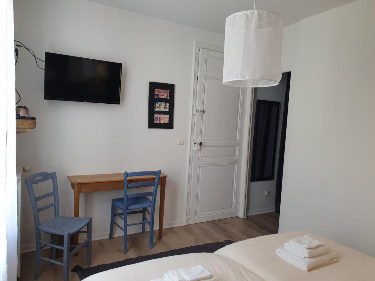 Chambres D'Hotes Et Gites- L'Abri Sous Roche Tautavel Dış mekan fotoğraf